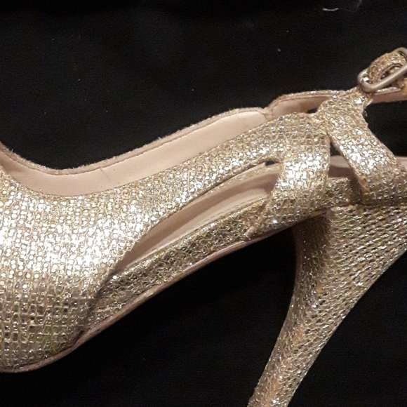 Sparkling champagne gold fabric and leather heels - Picture 9 of 9
